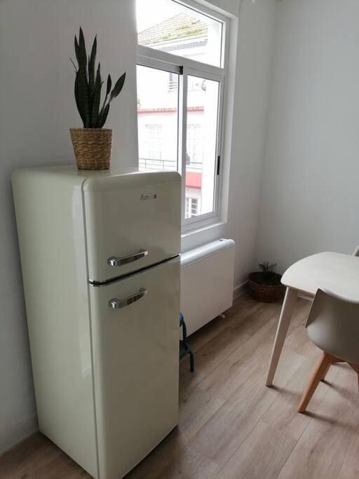 Apartamento Completamente Equipado Centro Ferrol Exteriör bild